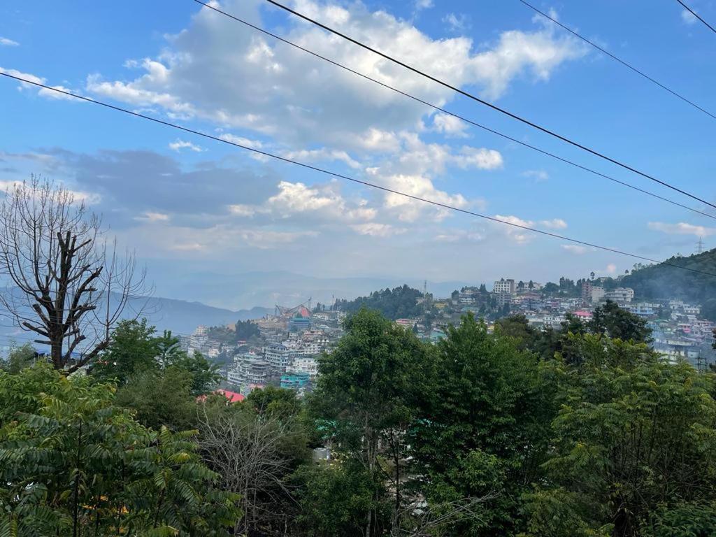 La Colline Resort Kohima Екстериор снимка