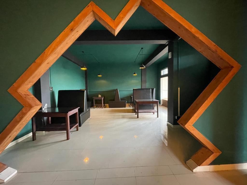 La Colline Resort Kohima Екстериор снимка