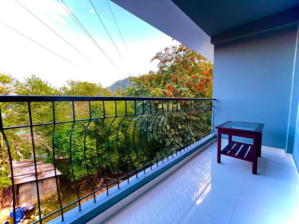 La Colline Resort Kohima Екстериор снимка