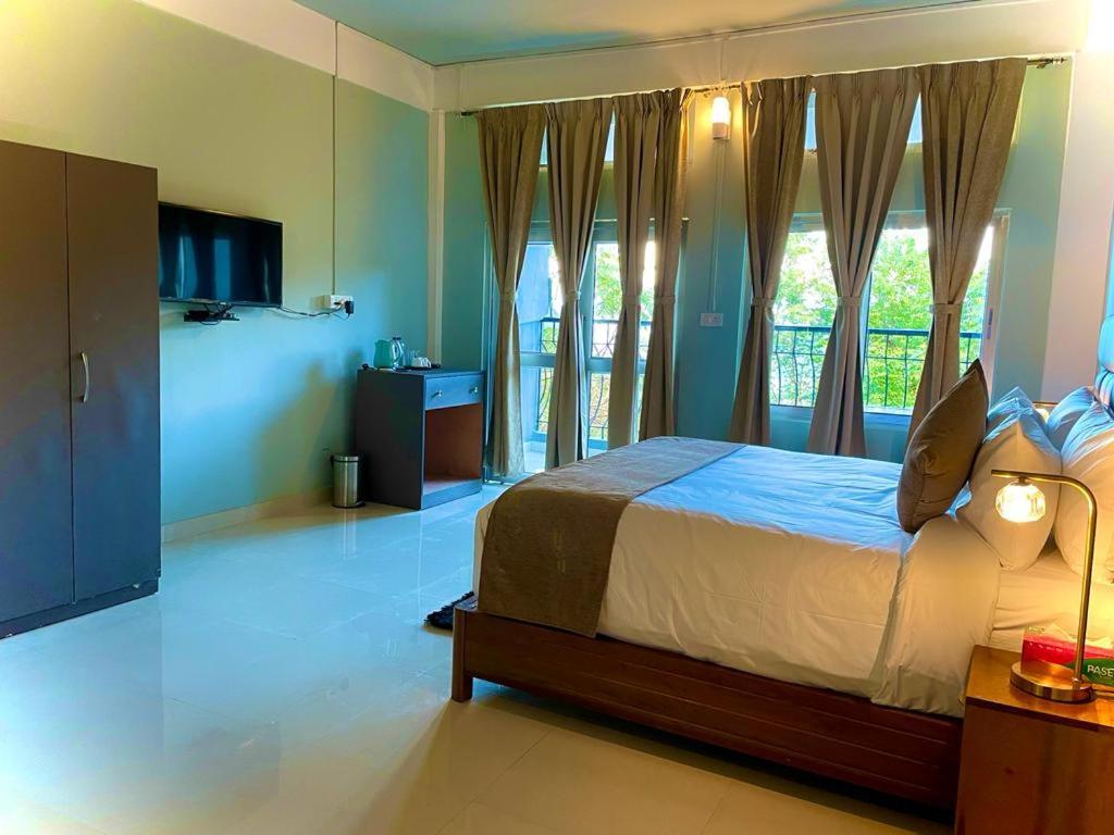 La Colline Resort Kohima Екстериор снимка