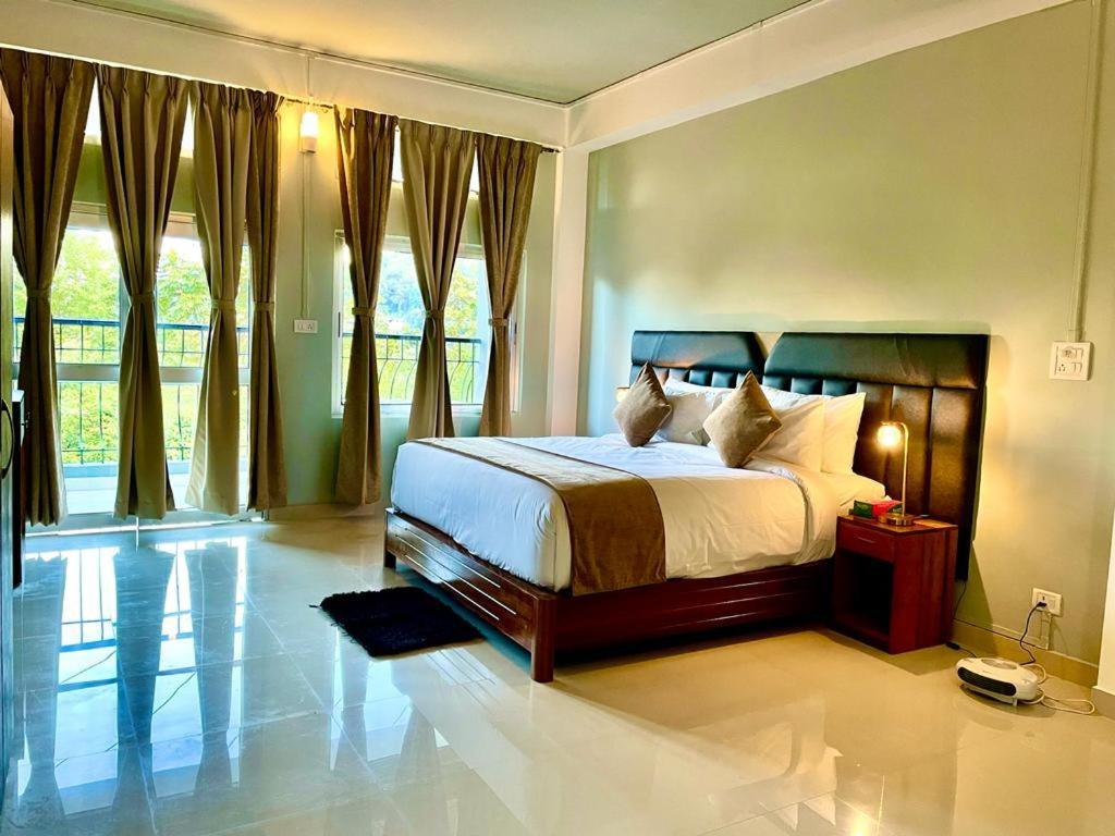 La Colline Resort Kohima Екстериор снимка